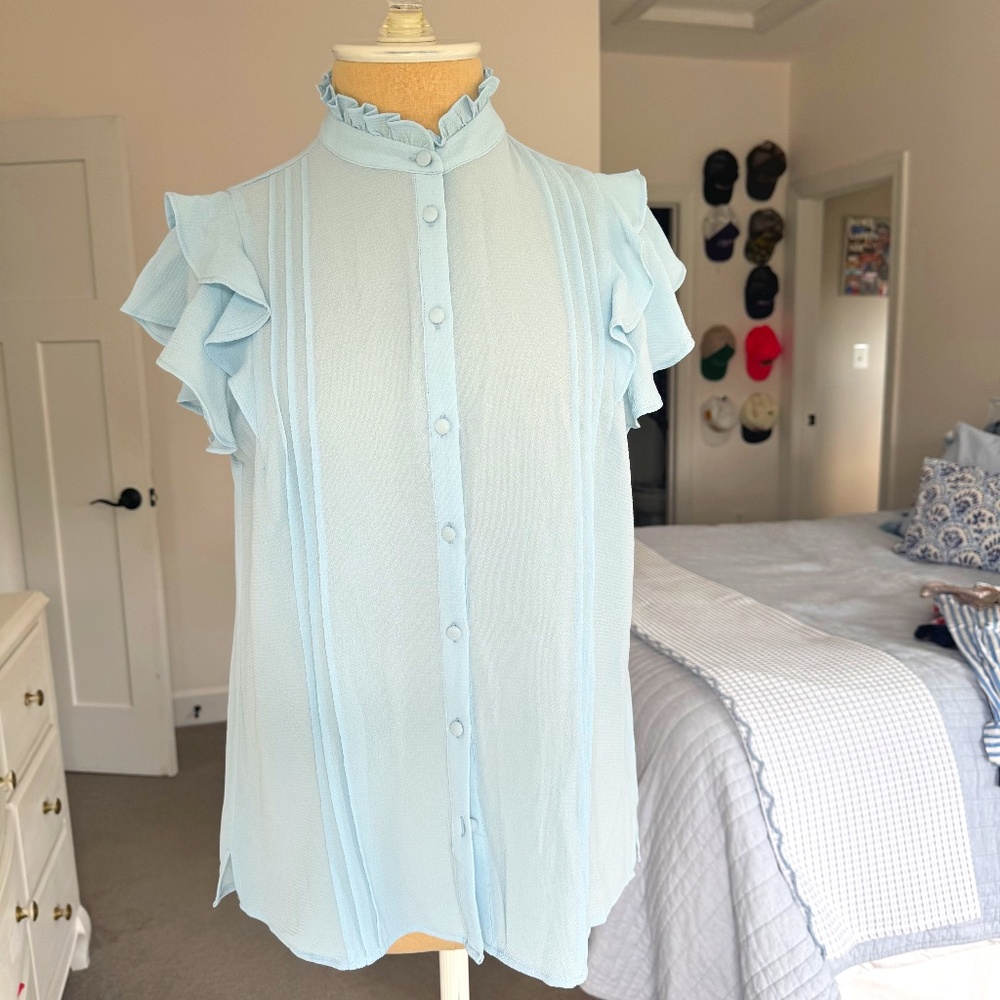 CeCe Robins Egg Blue Crepe Top Ruffle Sleeves Ruffle Collar Size Small